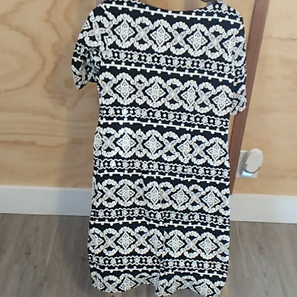 Dress - Picture 4 of 4